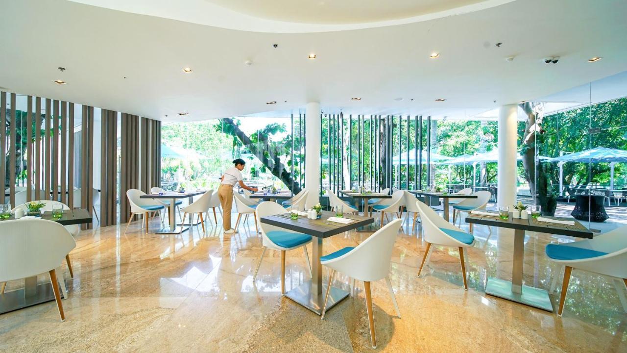 Tambuli Seaside Resort And Spa Lapu-Lapu City Exteriör bild